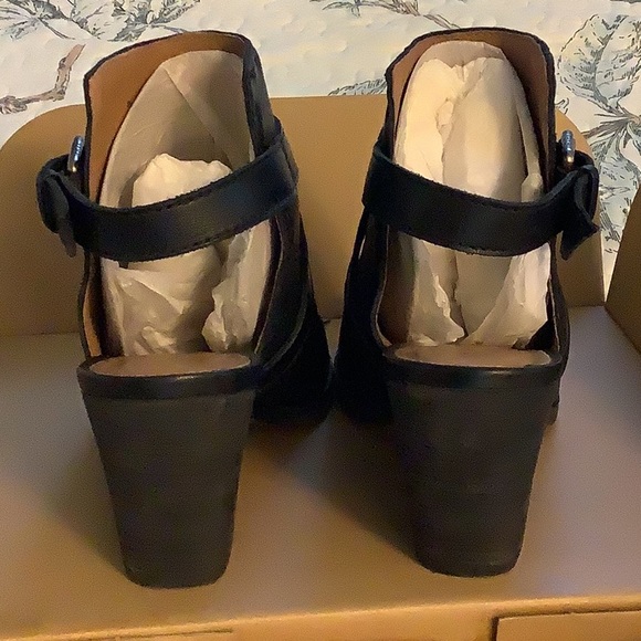 Frye open toed leather sling back heel - Picture 3 of 4